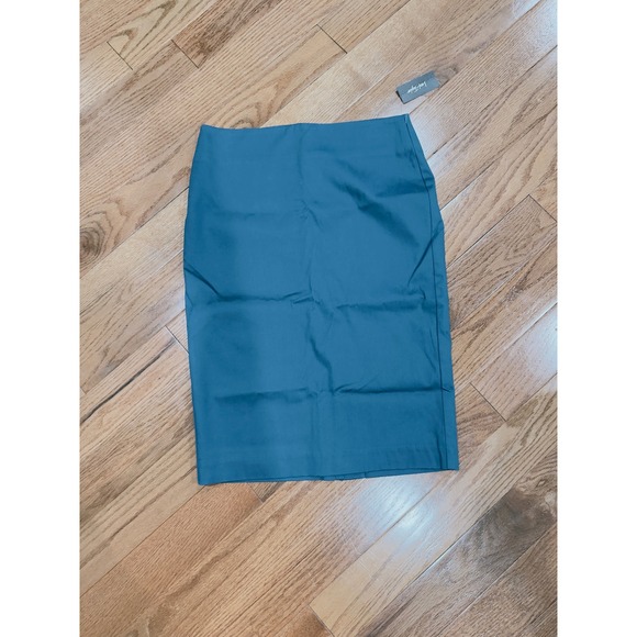 Lord & Taylor Dresses & Skirts - Lord Taylor Teal Pencil Skirt Size 4 Business Career Office Professional